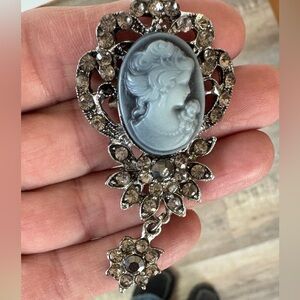 ARATTA Vintage Inspired Cameo Brooch Antique tone embellished with rhinestones